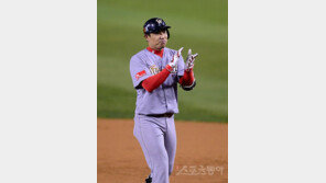 ‘가을 정복’ 김강민 “베테랑 활약? 후배들 정말 잘해”