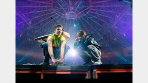 BTS와 컬래버 ‘찰리푸스’ 누구?…1991년생 유튜브 스타→팝가수 데뷔