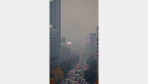 미세먼지 공습…외출 땐 ‘보건용 마스크’ 착용해야