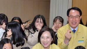 포항 찾은 유은혜 부총리 “지진에 대비하고 있다”