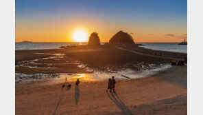 [김재범 기자의 투얼로지] “오빠야, 꽃지해변으로 노을 보러 가자”