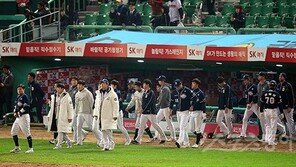 건우+재호+재일 타율 0.307→0.088…집단 슬럼프에 우는 두산