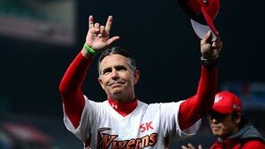 [KS3] 승장 힐만 감독 “수비 실책? 우리 선수들 믿는다”