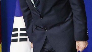 정경두 국방 ‘5·18 軍성폭력’ 공식 사과