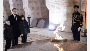 마크롱 겨냥 테러음모 적발 속 1차 세계대전 희생자 추모