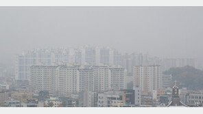 서울집값 14개월 만에 보합세…“강남3구 3주째 하락”