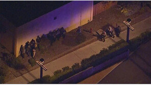 美 LA인근 대학가 술집서 총기 난사로 13명 사망…용의자 경찰 도착전 사망