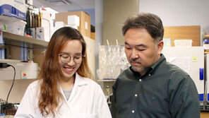 사람 腸 모사한 미니칩으로 장염 원인 밝혀내