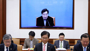 규제혁신 매주 직접 챙겨… 경제 보폭 넓히는 이낙연 총리