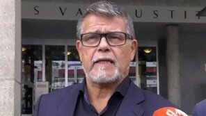 이름도 성별도 바꿀 수 있는데, 왜 나이는 못 바꾸나요?