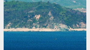 軍 “北, 3자 협의체서 ‘열린 해안포에 1개 포문에 포 없다’ 통보”