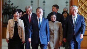 文대통령, 駐영국·태국·폴란드 등 18개국 대사에 임명장