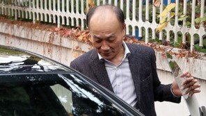 김병준·전원책 ‘불편한 동거’…‘해촉 문자’ 통보로 끝나