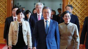 文대통령 “총리가 정상회담 한 축…외교부, 총리 외교 적극 활용”