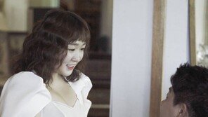 ‘결혼’ 이수지…‘미모 만발’ 청첩장 입수 “축복해달라”