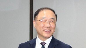 홍남기 경제부총리 후보자 “경제 역동성·포용성 조화에 진력”