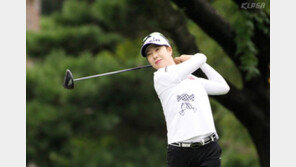 박유나, ADT캡스 챔피언십 2R 5언더파로 단독 선두
