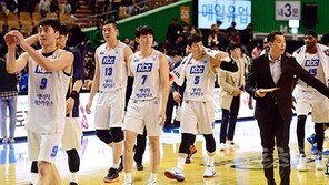하승진 없는 KCC가 찾은 해답은 ‘리바운드’
