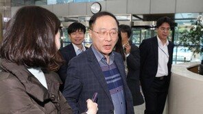 홍남기 내정자, 본격 업무파악…이번주 청문요청서 제출