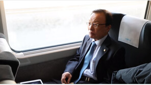 민주당 유튜브에 이해찬 먹방…반응보니 “이게 소통이냐”