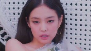 ‘솔로 출격’ 제니, 뮤직비디오 공개…걸크러시 폭발