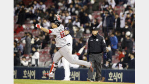 ‘우승 확정 결승포’ 한동민, 한국시리즈 MVP 영예