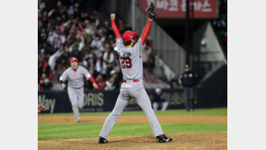 혈투의 흔적들…PS 최다 탈삼진·KS 최다 투수 출장 신기록