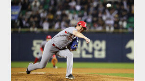 ‘6차전 데일리 MVP’ 문승원 “우승 기쁨 몰랐다…하늘에 떠 있는 기분”