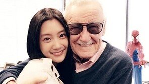 클라라, 故 스탠리와 포옹 사진 게재 “그리울거예요”