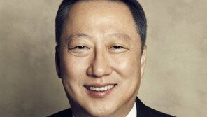 박용만 두산 회장, 최태원 회장에 SK 한국시리즈 우승 축하 메시지