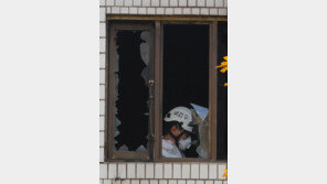 고시원 참사 ‘전기열 화재’ 301호 거주자 첫 경찰 조사