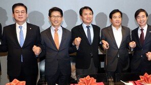 한국당 잔류파 당권주자들 “비대위 종결, 조기전대해야”