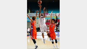 윌리엄스 선택 DB, 골밑 안정감 앞세워 재도약 할까