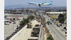 트럼프 정부 출범후 한국인 미국 취업·유학 감소