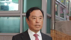 김병준, 자진사퇴 요구에 “제 갈길 묵묵히 가겠다” 일축