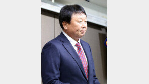 [전문]선동열 감독 사퇴문 “정치적 소비 대상된 스포츠” 