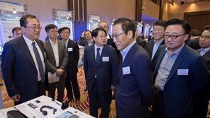 최고 실적 낸 삼성전자 반도체 수장, 협력사 대표들에 감사 인사