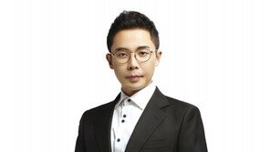 법원 “‘민족대표 33인 룸살롱서 독립선언’ 설민석, 1400만원 배상하라”