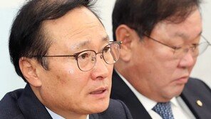 홍영표 “北미사일기지 논란, 반평화세력 선동에 흔들려서 안 돼”