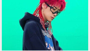 래퍼 산이, ‘이수역 폭행’ 영상 게재…“2차 가해 ·역겨워” 시끌