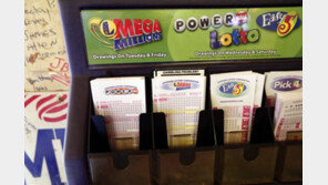 美서 25년간 같은 번호 시도해 3885억원 복권 당첨 ‘화제’