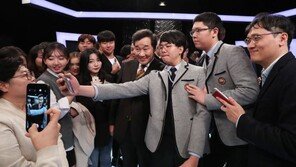 李총리, 수능 수험생 격려 “며칠이라도 푹 쉬시길”