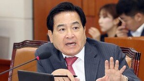 ‘부인 회사에 인쇄용역 논란’ 심재철 측 “비용절감 차원”