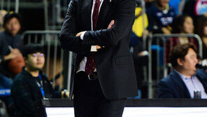 수렁에 빠진 KCC, 결국 추승균 감독 사퇴