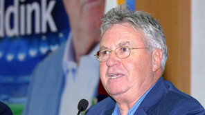 히딩크, 중국 올림픽대표팀 감독 데뷔전서 태국에 1-0 진땀승