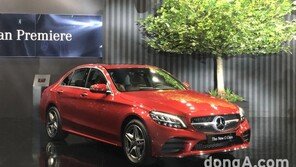 벤츠코리아, C클래스 페이스리프트 공개… 내년 BMW 신형 3시리즈와 격돌