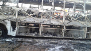 짐바브웨서 버스 폭발 화재로 최소 42명 사망