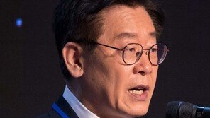 바른미래 “이재명, 부부공갈단인가…거취 결정해야”