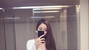 f(x) 루나, 다이어트 성공 인증…잘록 허리