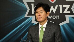이강철 감독, KT 공식 취임…“도전과 성장의 야구 이끌 것”